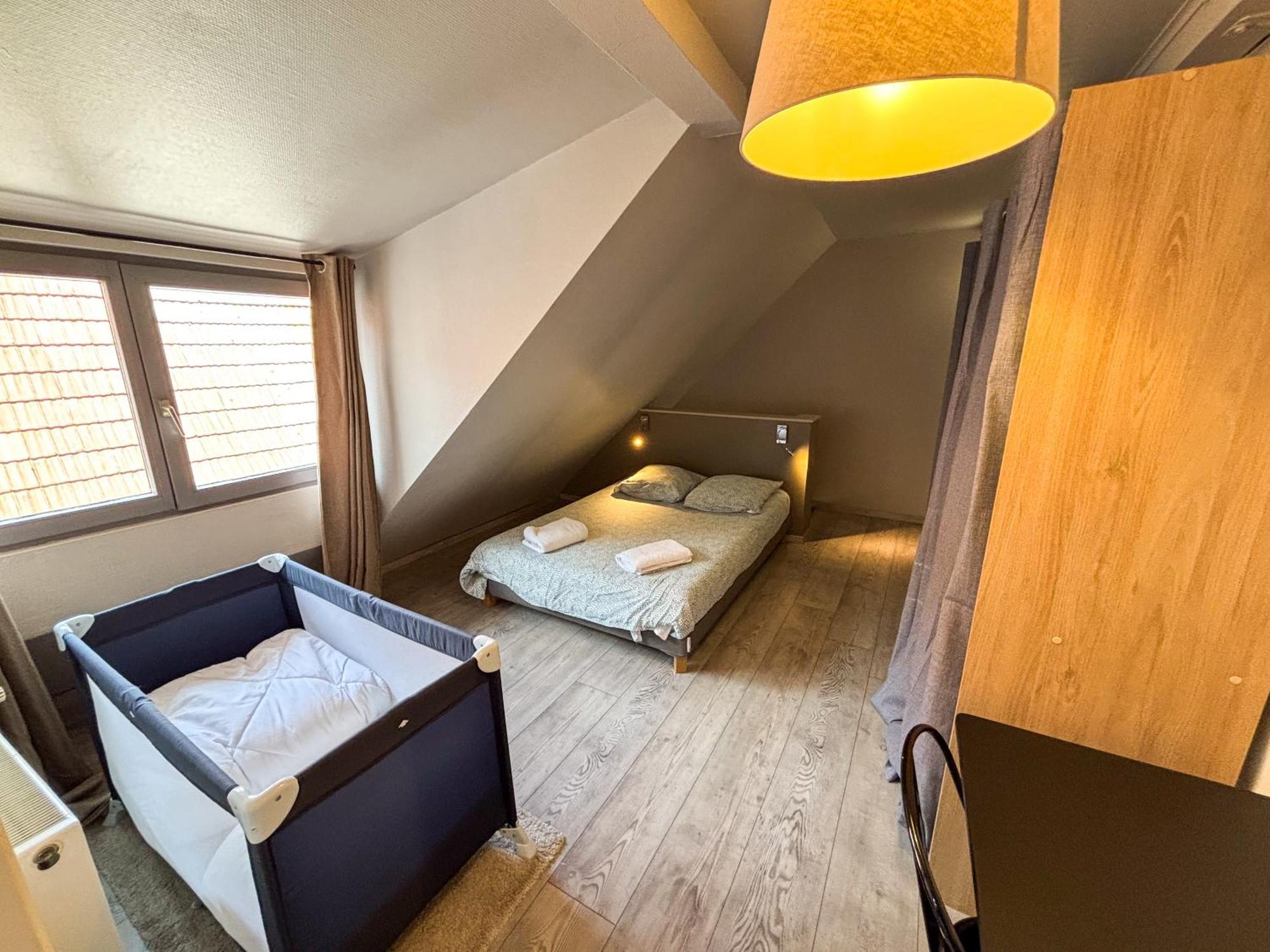 Le Pavillon Des Remparts - Commerces A Proximite - Centre-Ville - Appartement Cosy Оберне Екстер'єр фото